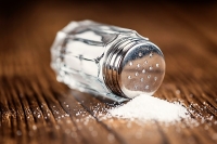 Необходимо контролировать количество потребляемой соли