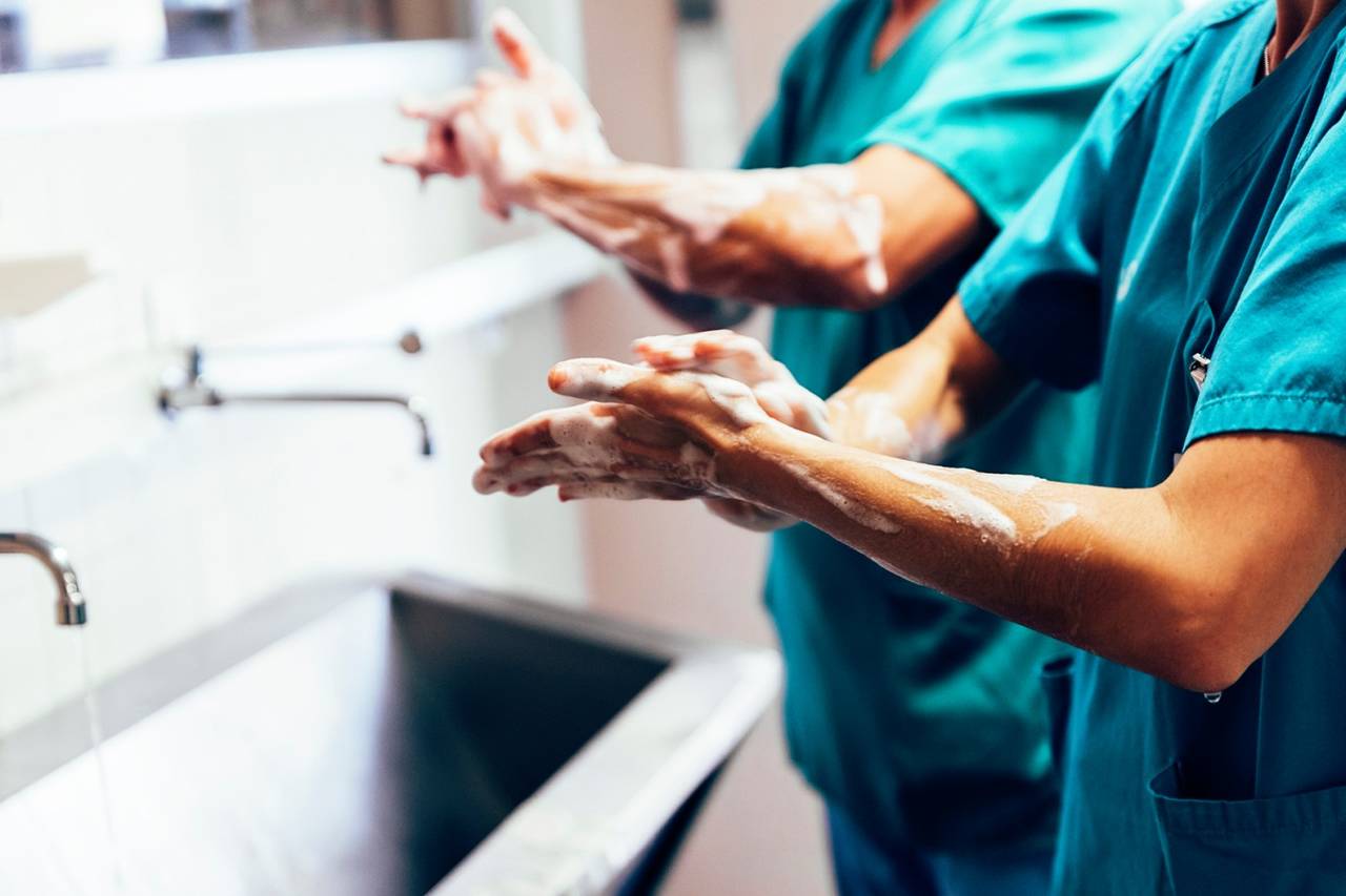 Ответы к тестам НМО: "Гигиена рук медицинского персонала. Показания и способы гигиены рук (по утвержденным клиническим рекомендациям)"
