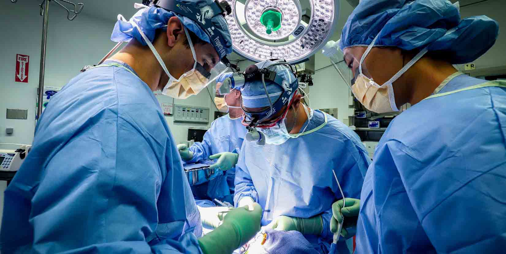 Ответы к тестам НМО: "Роль операционной медицинской сестры при операциях на шее: абсцессы, флегмоны"